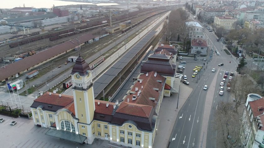 Откриха труп на мъж в центъра на Бургас