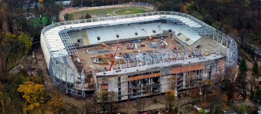 Премахнаха крановете от "Армията" (СНИМКИ И ВИДЕО)