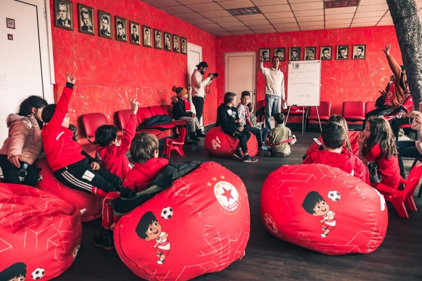 Млади таланти на ЦСКА тренираха с мъжкия отбор