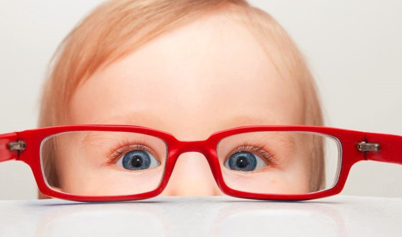 Спрете екраните: Всяко четвърто дете има проблем с очите