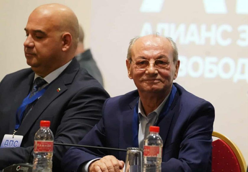 Влошеното здраве на Сокола му позволи да говори едва 2 мин пред съратниците си (ВИДЕО)