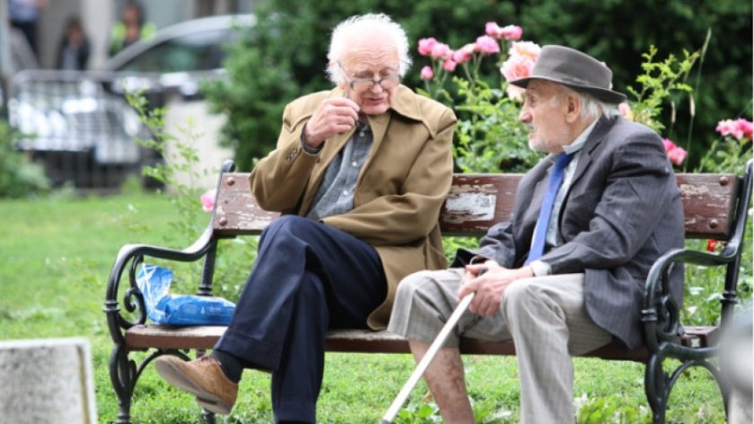 Депутати предлагат 13-а и 14-а пенсия 