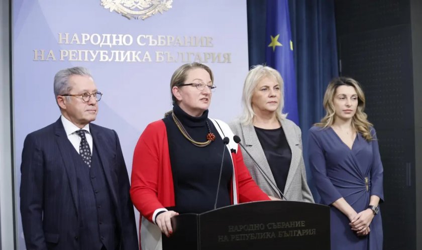 536 000 пенсионери ще получат по 120 лева коледни добавки