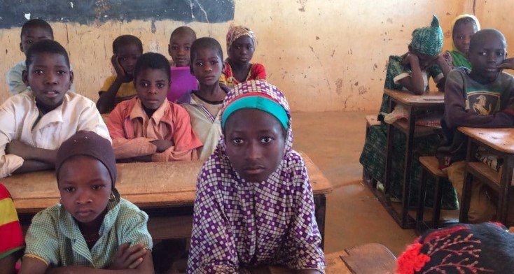 Над 200 са отвлечените ученици от въоръжени мъже в Нигерия