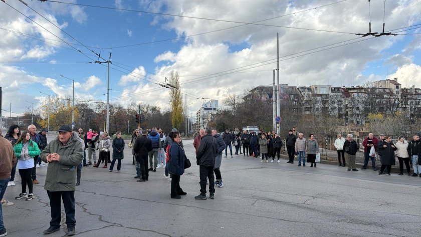 Протестиращи срещу поскъпването на синя и зелена в София блокираха моста "Чавдар"