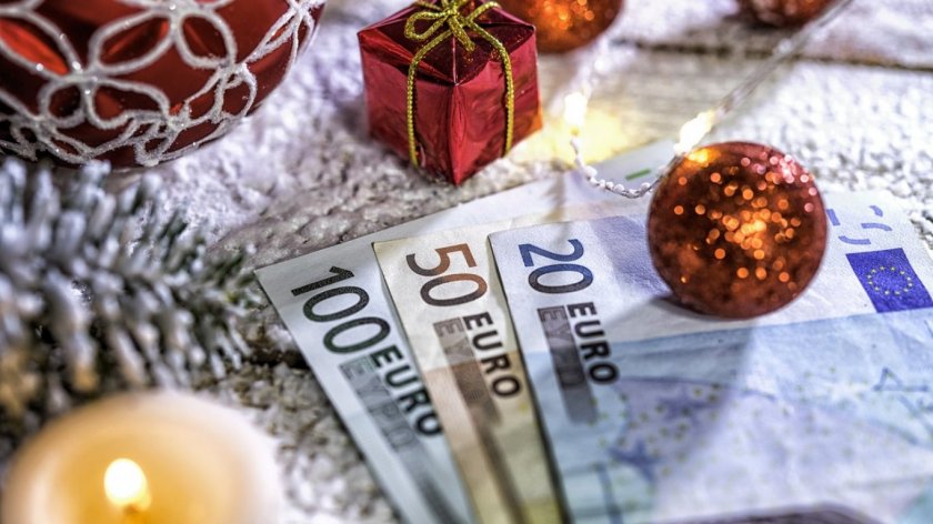 Запасете се с кеш за Нова година: Банкоматите и ПОС терминалите няма да работят в полунощ