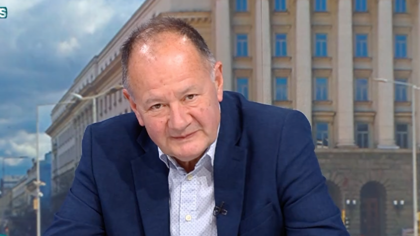 Михаил Миков за Киселова: Боят с пръчки и мазането с катран отдавна са в историята