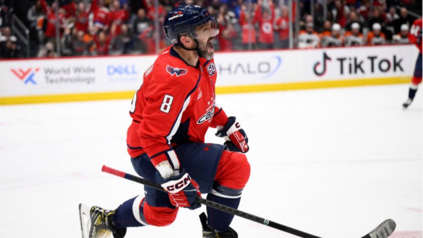 Александър Овечкин направи истинско шоу в Монреал, като подаде за