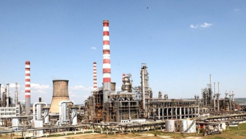 Румъния се отказва от национализация на „Лукойл“