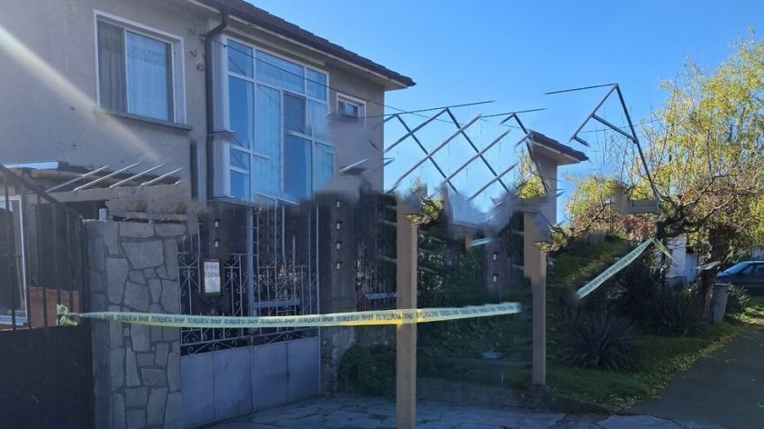 Разследват двойно убийство в Пловдивско