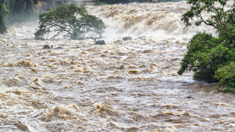 Внимание! Обилни валежи и риск от наводнения