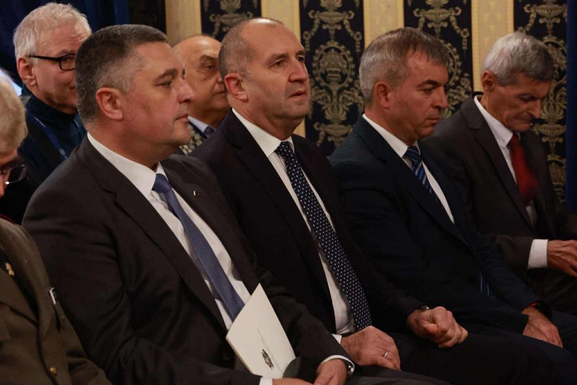 Без модернизация няма национална сигурност, напомни Радев 