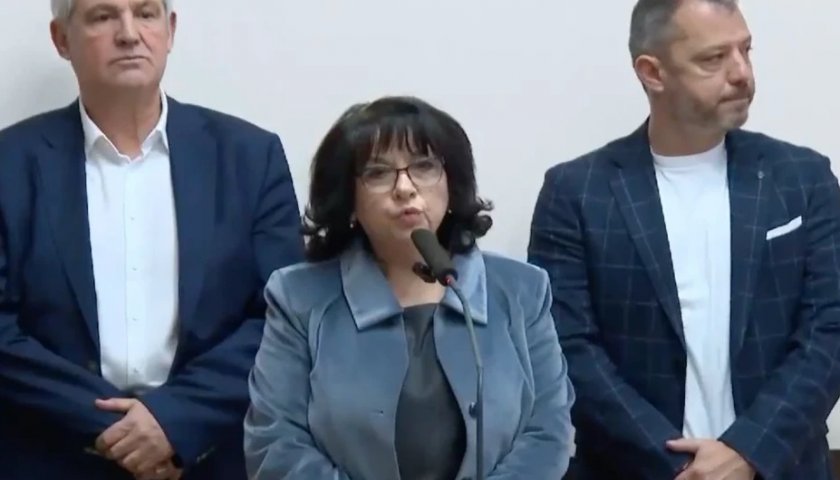 Теменужка и Делян Добрев: Бюджетът не е изтеглен, може да бъде приет до края на годината 