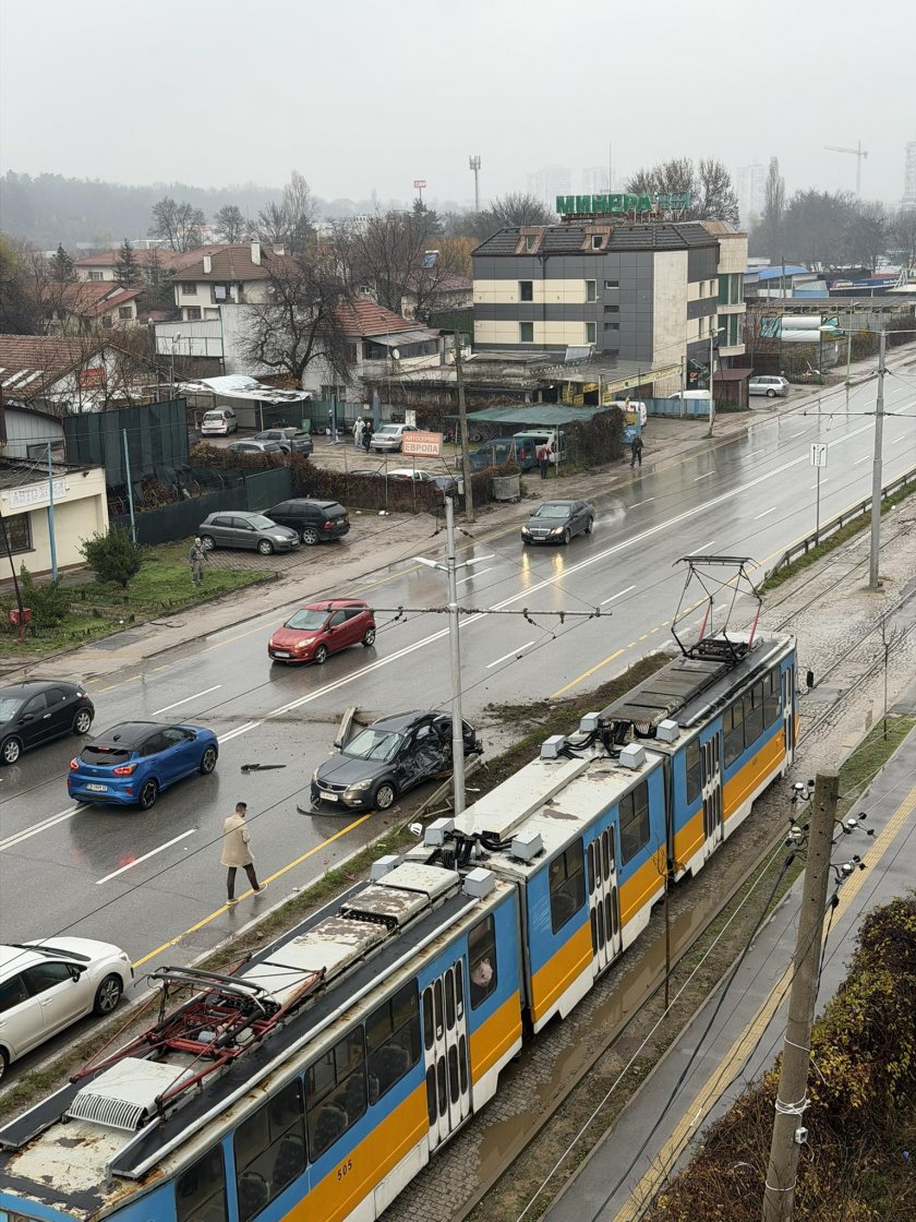 "Железния кон" отвя кола на столичен булевард