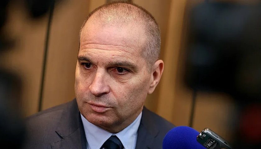 Караджов: Само една частна компания е подала оферти за жп превоз