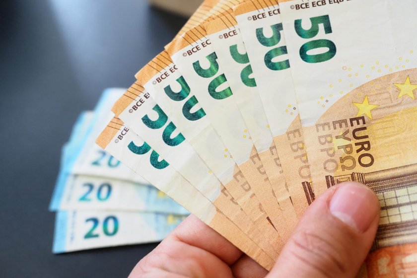 Бюджет 2026 юридически не е изтеглен, а е само на