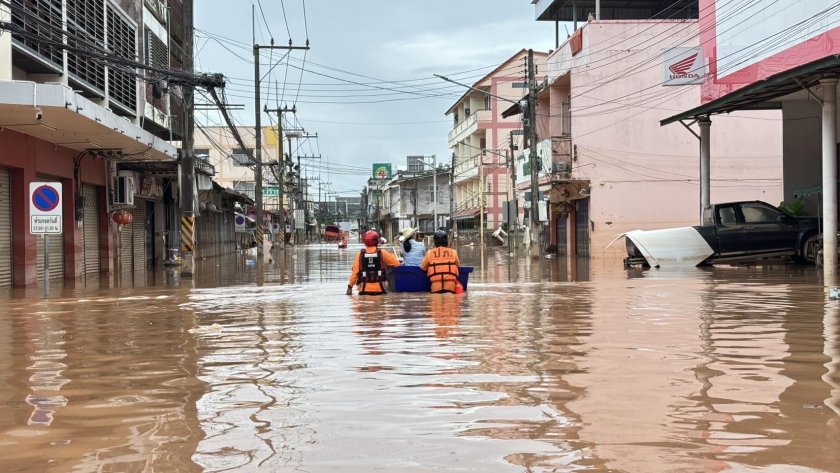 Проливни дъждове и наводнения в Тайланд и Малайзия