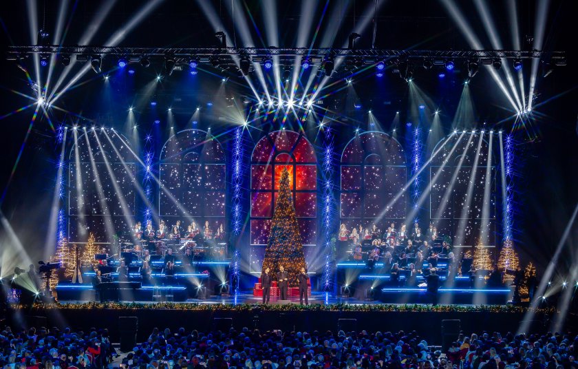 Коледната магия се пренесе в София с обаятелните италианци от "Ил Воло" (ФОТОГАЛЕРИЯ)