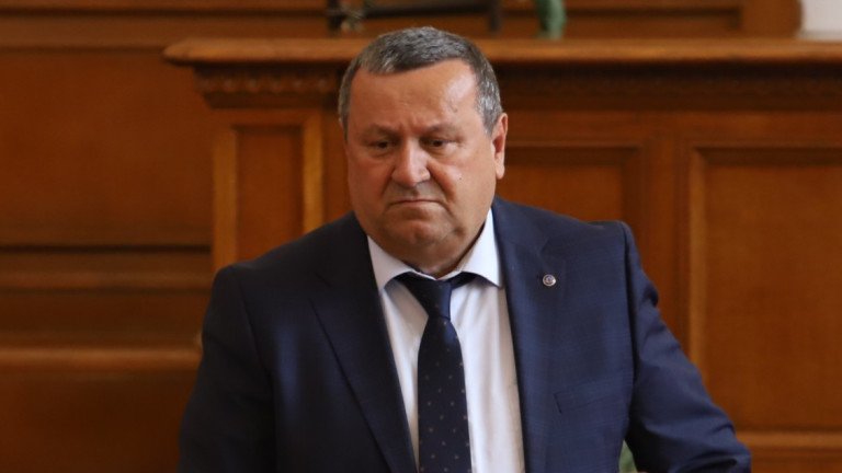 Хасан Адемов: Оттеглянето на бюджета има политическа цена