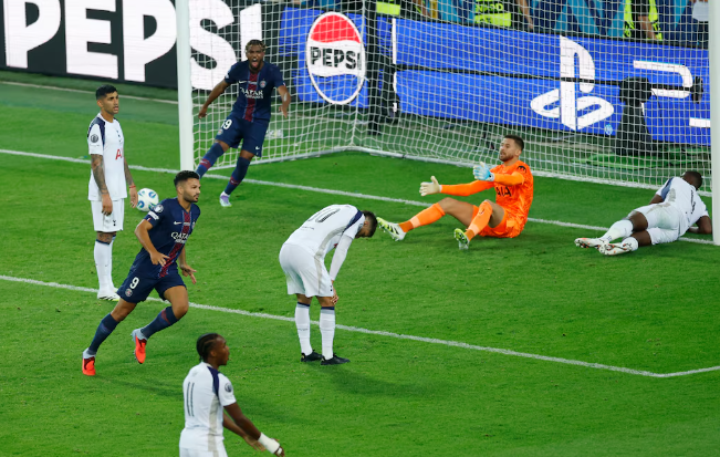 Витиня с първи хеттрик в зрелищен и луд мач с осем гола на "Парк де Пренс"