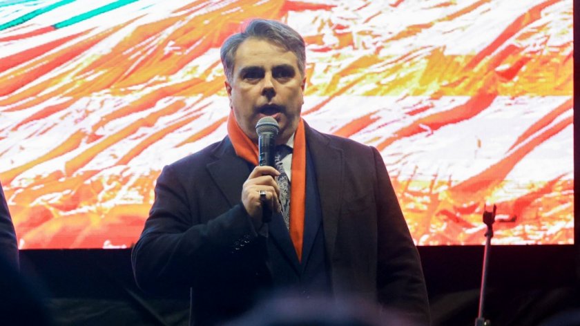 Асен Василев отчете: Протестът успя!