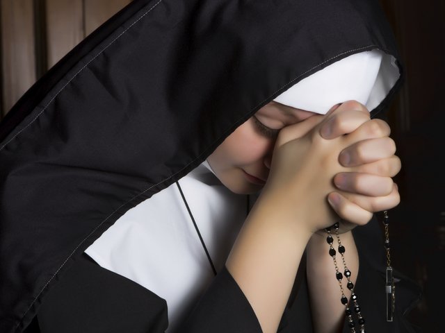 Нападнаха и раниха монахиня в Загреб