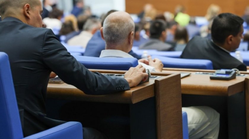 Депутатите гледат на първо четене промени в Закона за ДДС