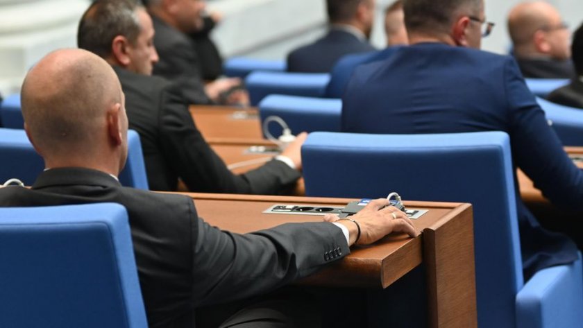 Депутатите отхвърлиха предложението на „Възраждане“ Теменужка Петкова да се яви в НС заради въвеждането на СУПТО