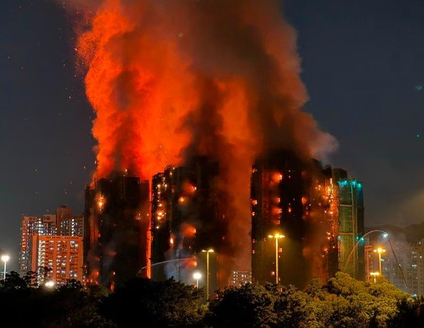 146 станаха жертвите на огромния пожар в жилищен комплекс в Хонконг