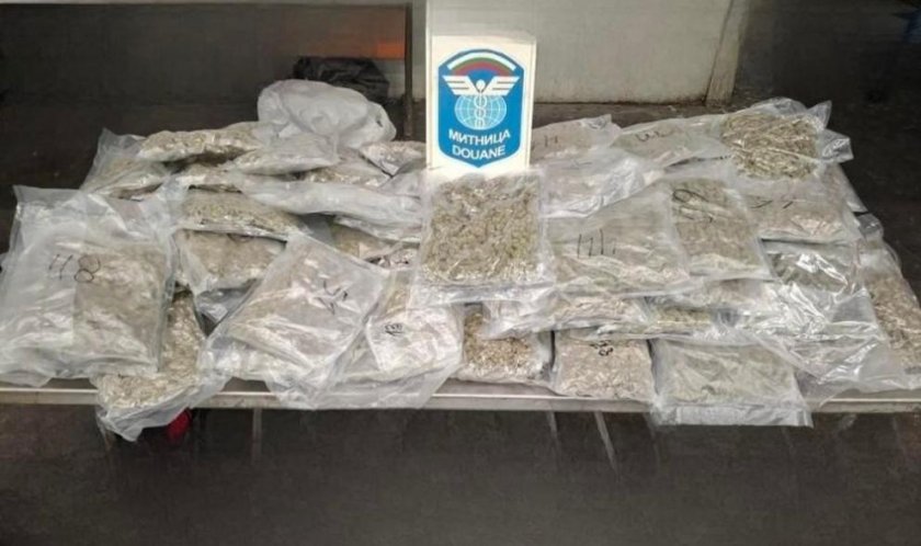 На „Капитан Андреево“: Марихуана за над 360 000 лева откриха митничари в кола