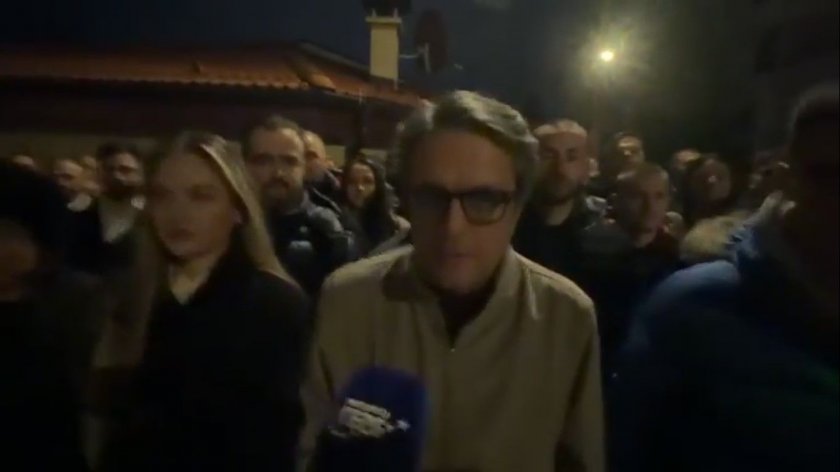 ГЕРБ се строи пред къщата на Борисов (ВИДЕО)