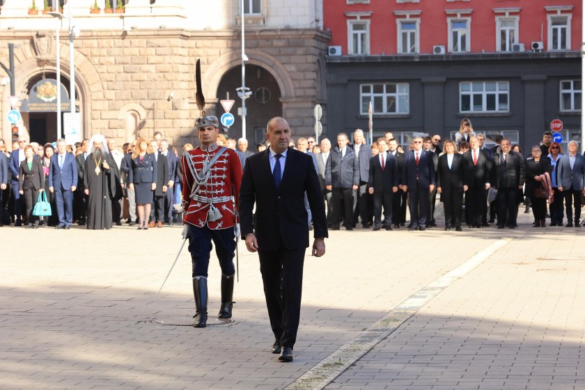 ИЗВЪНРЕДНО: Румен Радев поиска предсрочни избори