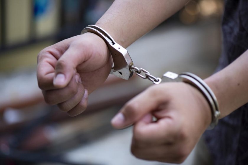 Заловиха тийнейджъри за автокражби в Пазарджик