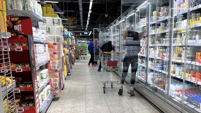 КЗК: Търговски вериги слагат между 70 и 130% надценка на храните