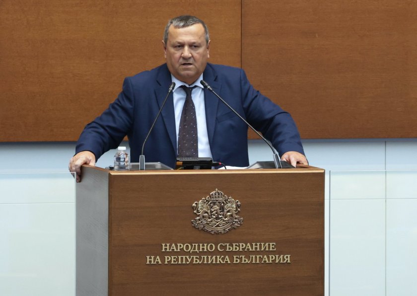 АПС подкрепиха вота на недоверие 