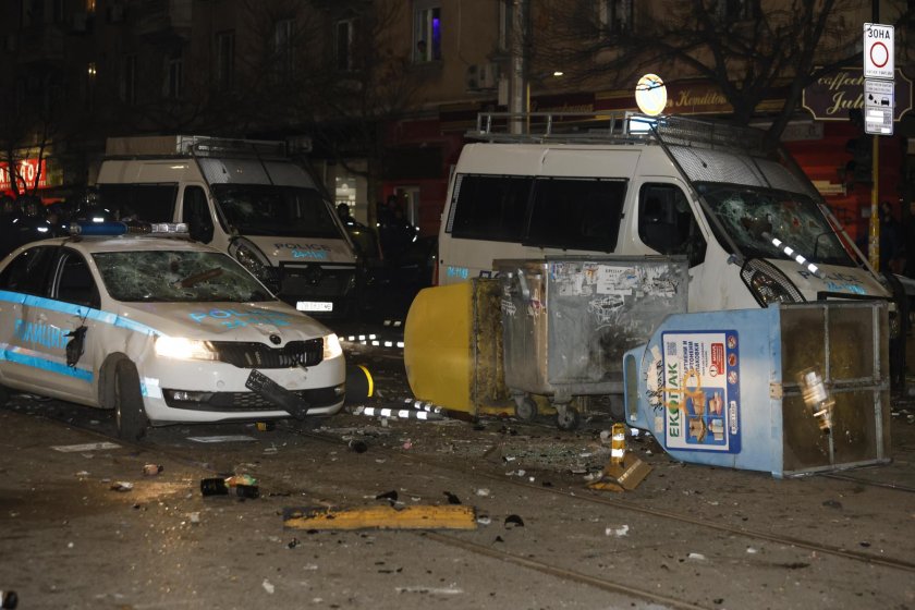 Общината смята щетите по почупените трамваи