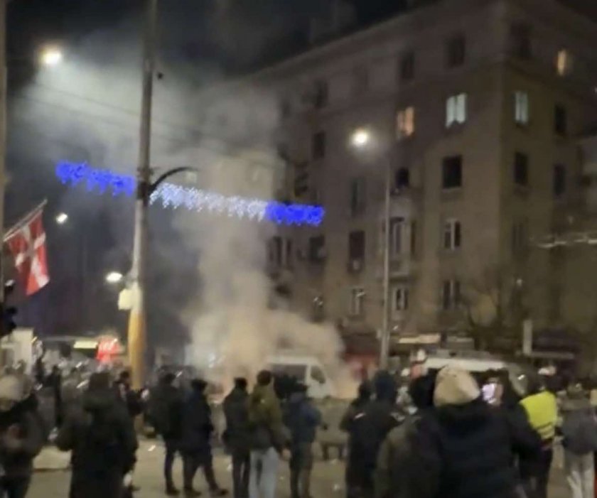 Резултатът от протеста: Осем линейки са изпратени на терен, има пострадали