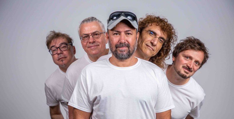 Стефан Вълдобрев и "Обичайните заподозрени" записаха песен в Античния театър (ВИДЕО)