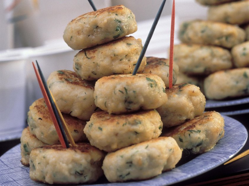 Рибни кюфтета с копър и магданоз