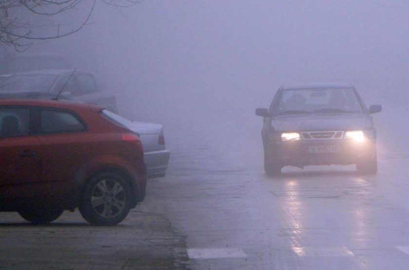 РАННА ПРОГНОЗА: Дъжд по Коледа, мъгли за ЧНГ