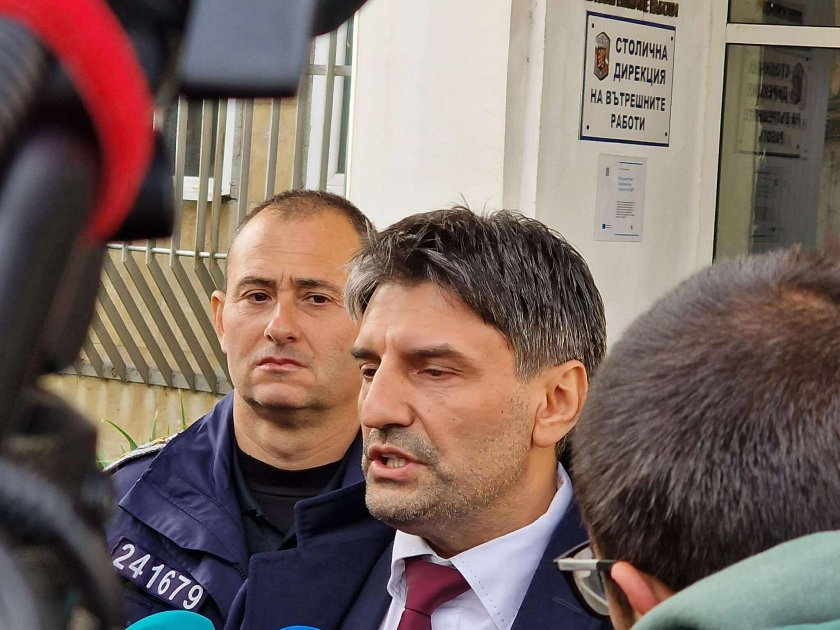 СДВР: Установихме човек на протеста с газов пистолет със зареден патрон (СНИМКИ) 