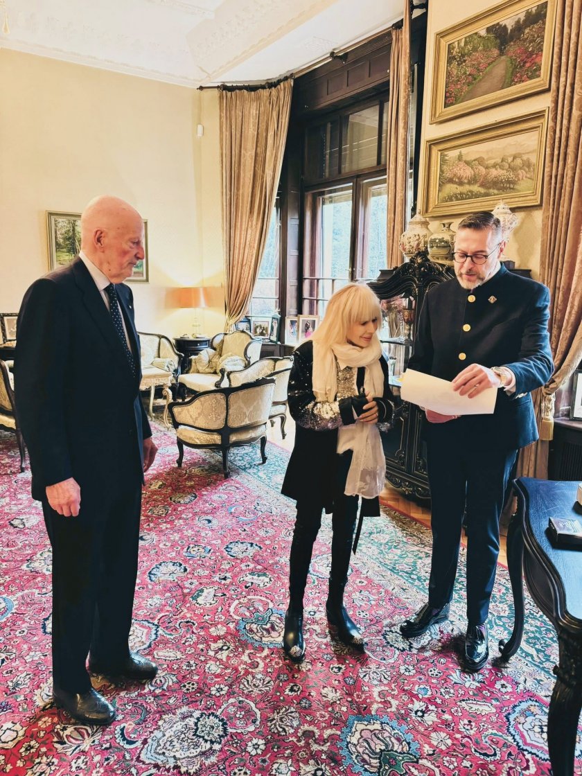 Добре ли е Симеон Втори? Подписът му е сменен!