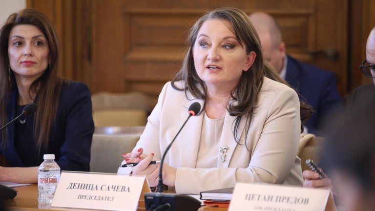 След критиката на Асен Василев: Социалната комисия бързо одобри бюджета 