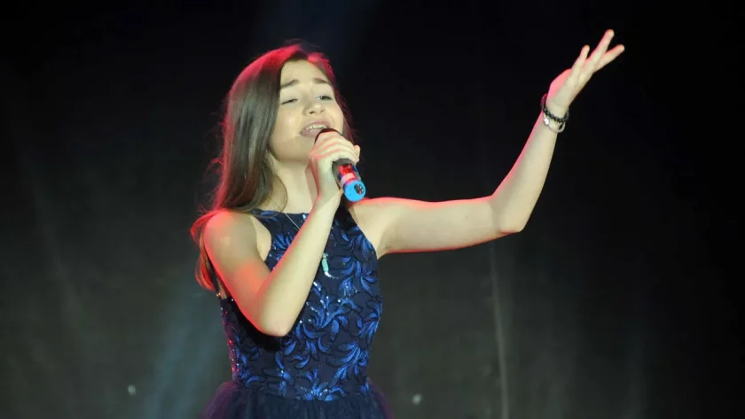 Крисия тъгува: Предадоха ме най-близките, късно разбрах, че аз трябва да съм си най-близкият