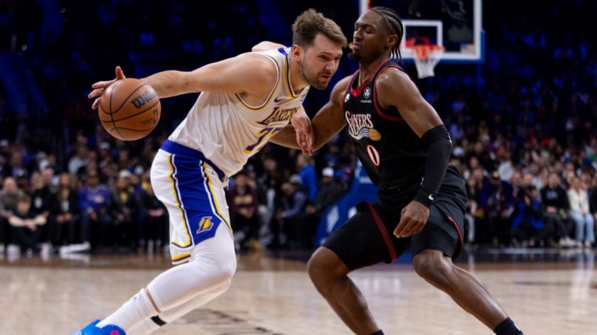 Краля напомни за най-добрите си години, Лейкърс би Филаделфия