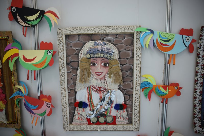 ...А деца нарисуваха шедьоври за депутатите (СНИМКИ)