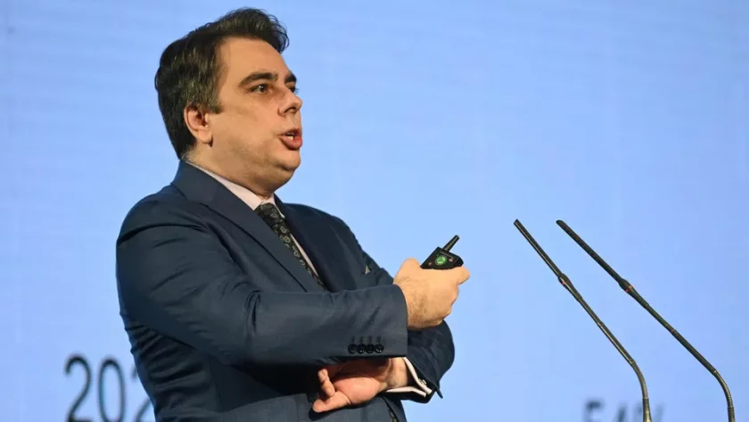 Силно се надяваме партиите в управлението да чуят хората днес