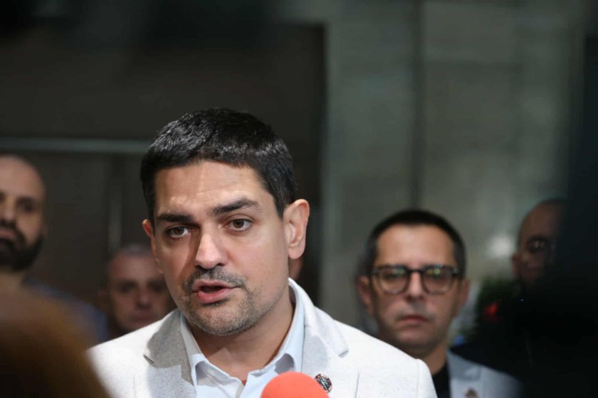 Радостин Василев: Трифонов и БСП трябва да се оттеглят преди вота