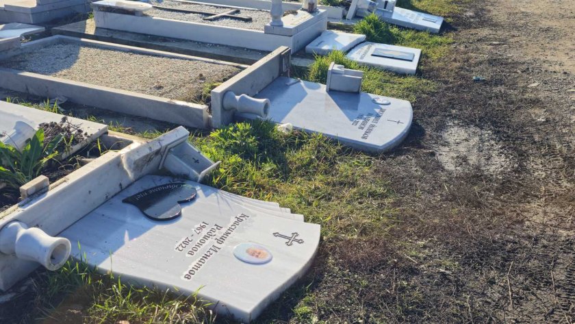 29-годишен хулиган е потрошил паметниците на Централните софийски гробища