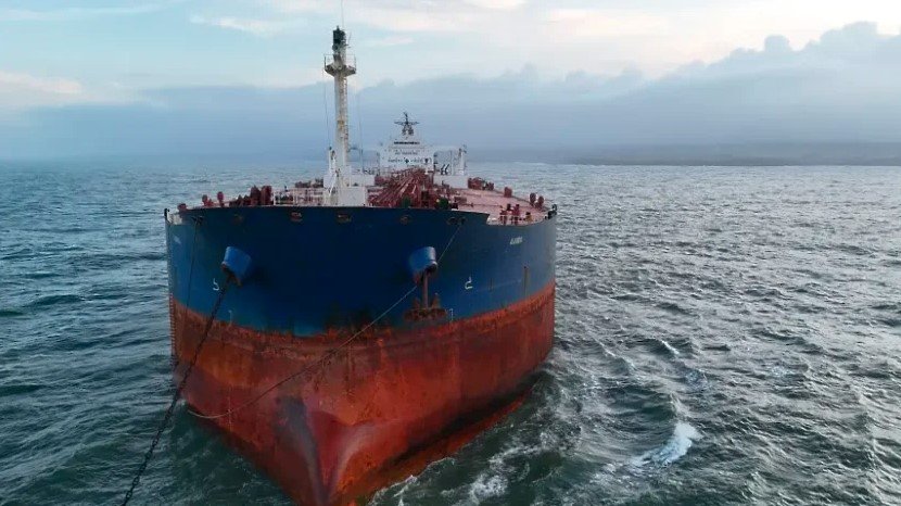 Утре закотвят танкера "Кайрос" в Бургаския залив